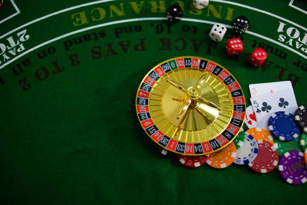 Bangladesh user checking live teen patti page with privacy notes on bed 09
